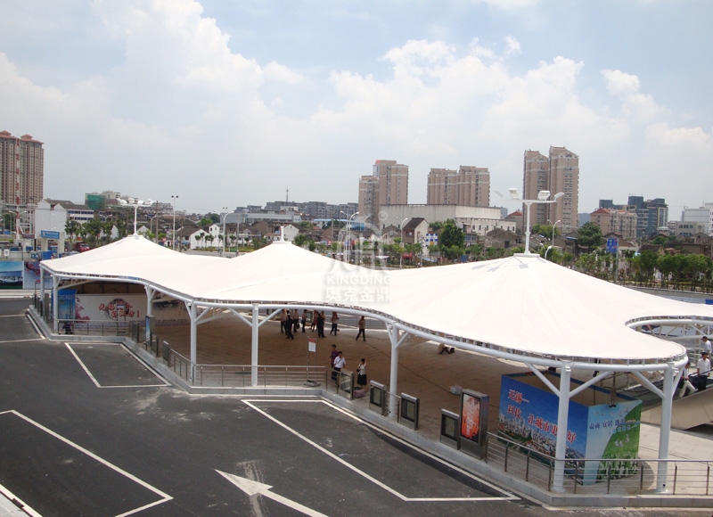 無錫高鐵站公交候車區(qū)PTFE膜結(jié)構(gòu)